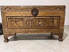 Baule antico in legno di canfora intagliato a mano, Cina, inizio XX secolo