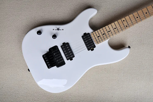 Chitarra elettrica bianca