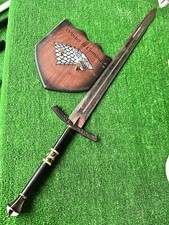 Spada Trono Di Spade Con Espositore A Muro