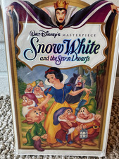 Walt Disney Masterpiece Snow