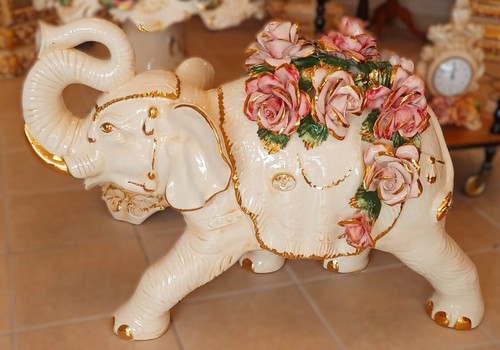 Capodimonte flowers figurine - capodimonte,