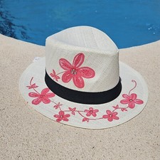 Sombrero artesanal pintado a