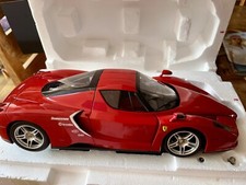 Kyosho Enzo Ferrari scala 1/12
