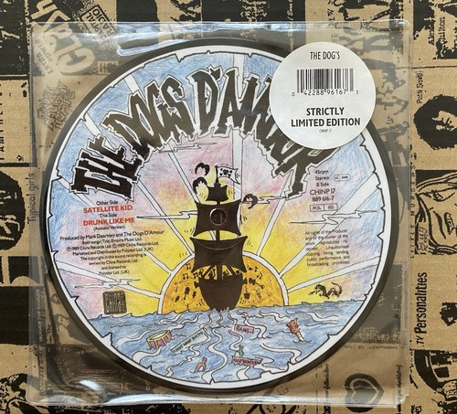 The dogs amour satellite - the,