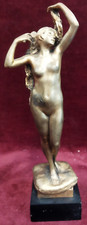 SCULTURA BRONZO S/BASE MARMO - DONNA NUDA SI PETTINA CAPELLI - S. MONACO