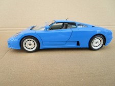 Bugatti EB 110 in 1:18 blu di