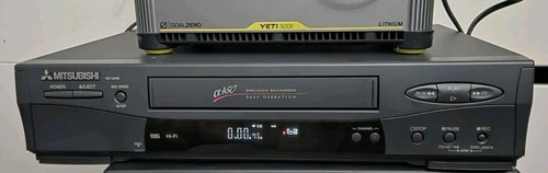 Mitsubishi u446 vcr stereo - vcr,