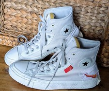 ✨ Scarpe Converse (lontane