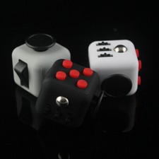 Fidget Cube Giocattolo per Ansia Sollievo Stress Attenzione Focus per Bambini/Adulti