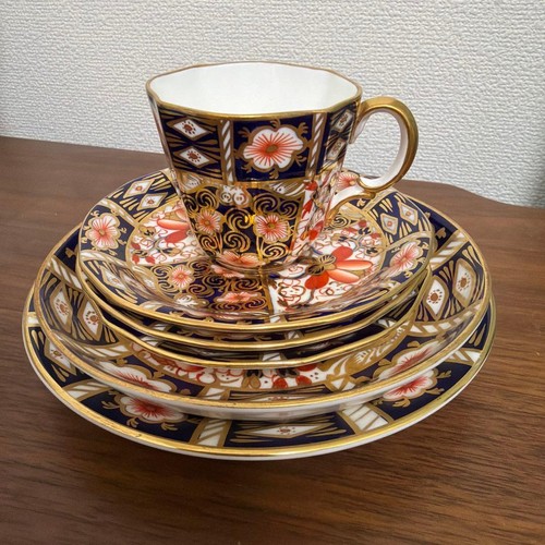 Royal crown derby - crown, imari