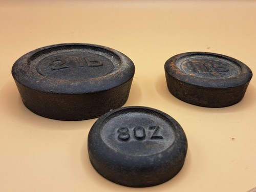 Vintage set cast weighing - set,