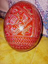 Uovo Pysanka origine polacca fatto e dipinto a mano in legno boho hyppie