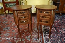 Coppia di tavolini-comodini