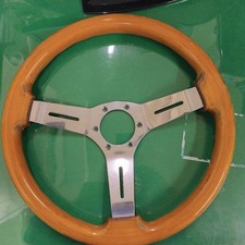 Volante in legno Nardi 3 raggi