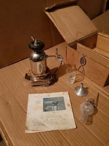Vecchio inalatore vintage - inalatore, per