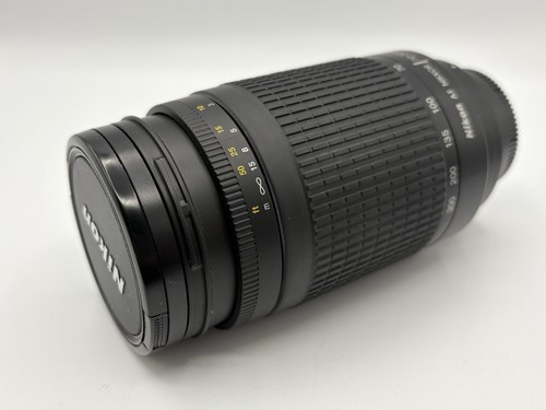 Nikon 300 5 6 - 70-300, f/4-5.6