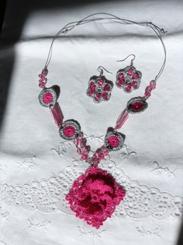 Set collana con orecchini - set,