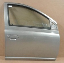 PORTA PORTIERA ANTERIORE DESTRA DX PER TOYOTA Yaris Serie 670010D100 (99>03)