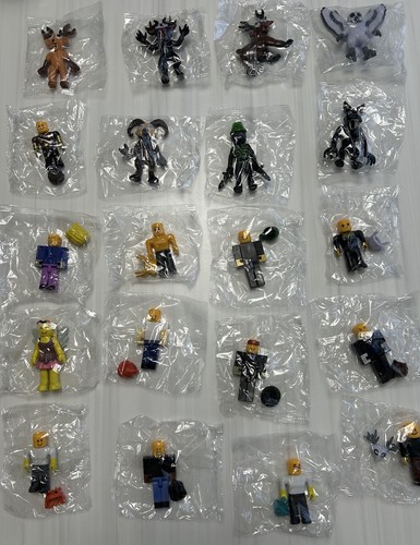Roblox figurine pieces - figurine,