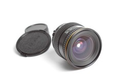 Tokina AF 3,5-4,5/20-35 Nikon