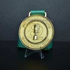 Replica medaglia campione DFB-Pokal 2025 - tifoso stile autentico da collezione e nastro