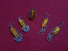 Lot 2 Pairs Earrings + 1 Ring