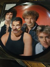 QUEEN MEGA RARE QUEEN PICTURE