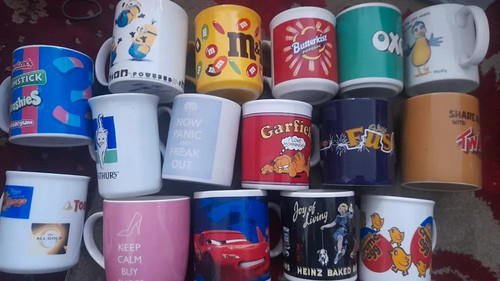 Mugs cups vintage retro - ,