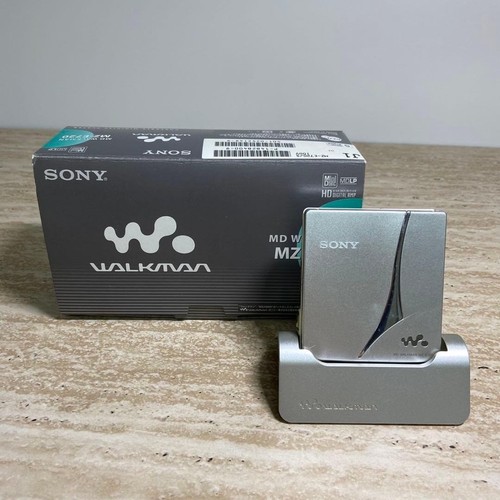 Sony e720 walkman - sony, md