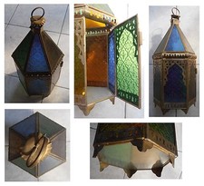 Lampada altezza cm 40 metallo giallo vetri colorati artigianato Africa Marocco