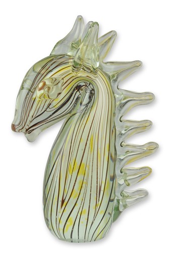 Una statuetta vetro di - vetro,