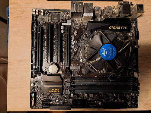Motherboard gigabyte - motherboard,
