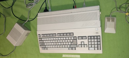 Commodore amiga 500 - amiga, chicken
