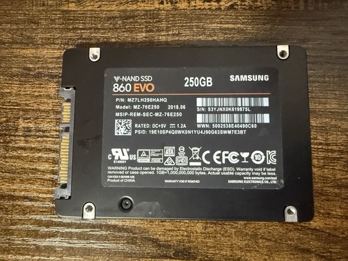 Ssd salute 250 gb - 95%,