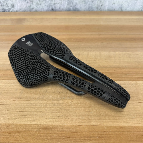 Low mile prologo nago pas - low,