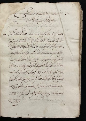 Antico libro manoscritto sui