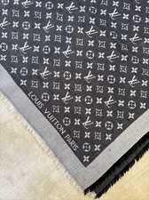 Foulard LOUIS VUITTON donna Usato