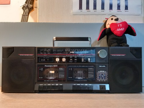 Boombox radio cassette