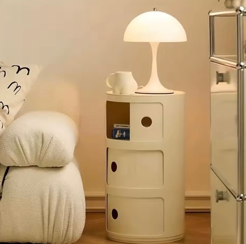 Elegante comodino rotondo