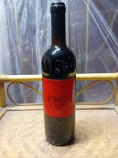 Bottiglia Vino Rosso Frizzante