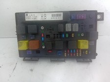 CENTRALINA PORTA FUSIBILI PER OPEL Astra H Berlina 2° serie 13206754 Z17DTR die