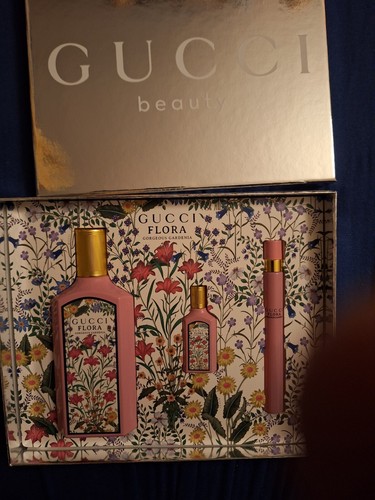 Gucci flora gorgeous - flora, gardenia