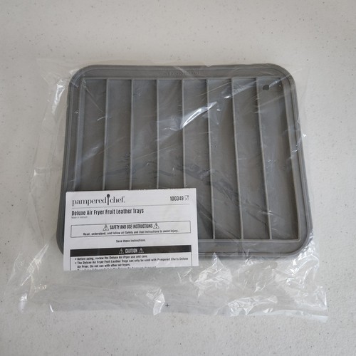 Pampered chef deluxe - pampered,