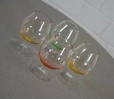 Set 4 vecchi bicchieri da cognac brandy per bicchieri da tè colorati vintage ...