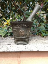 antico mortaio in bronzo primi