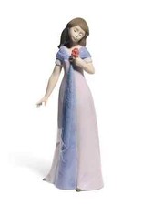 LLADRO NAO, POSA ELEGANTE