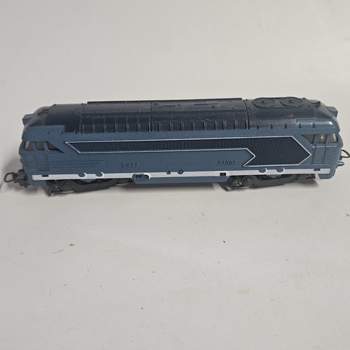 Locomotive sncf 67001 - 67001, bleue