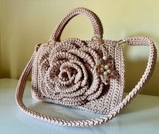 Borsa all'uncinetto Fatta a