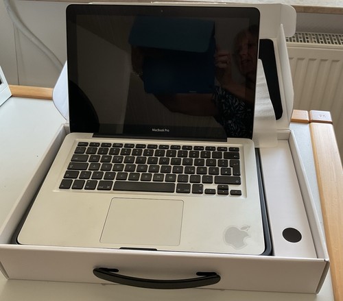 Apple macbook pro - 13”, (2011)