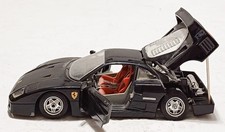 Burago Ferrari F 40 nera (1987). Scala 1/24, 3 aperture funzionanti. Ottima